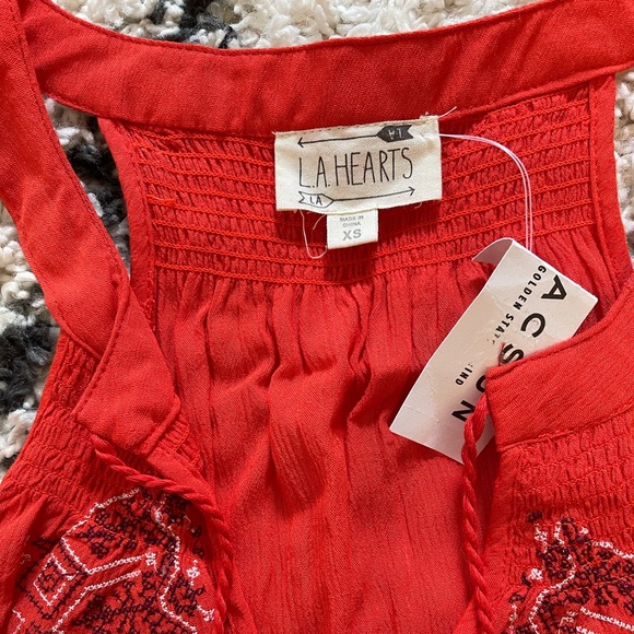 LA Hearts Tanktop - Picture 2 of 5